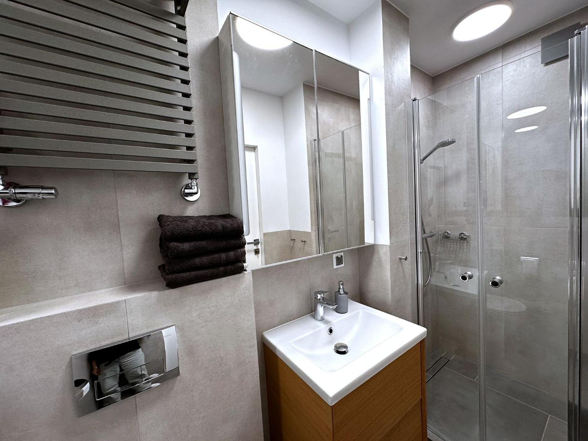 Wroc'Love Haukego Bosaka Check-In 24H Breslavia Esterno foto